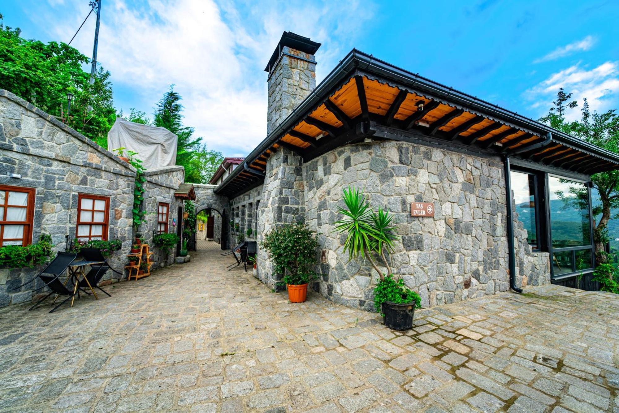 Gafulluk Tatil Koeyue Aparthotel Araklı Exteriör bild